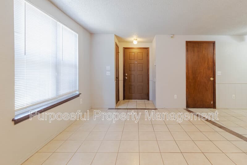 Oklahoma City House: 930 Southwest 63rd Street