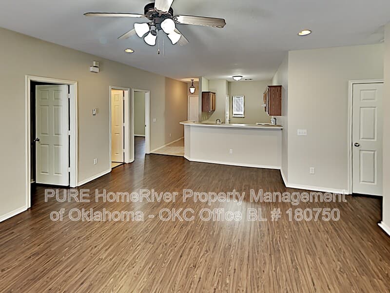 Oklahoma City House: 6912 Old Glory Ln