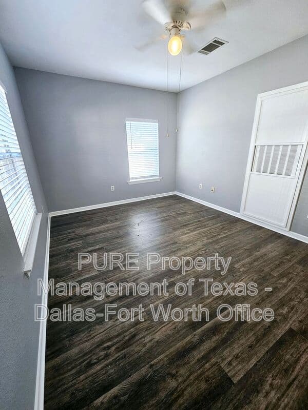 Grapevine Condo: 400 Glade Road
