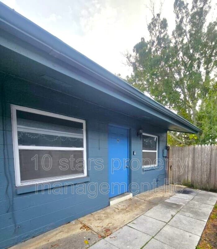 Largo Condo: 3716 137th Avenue North - B