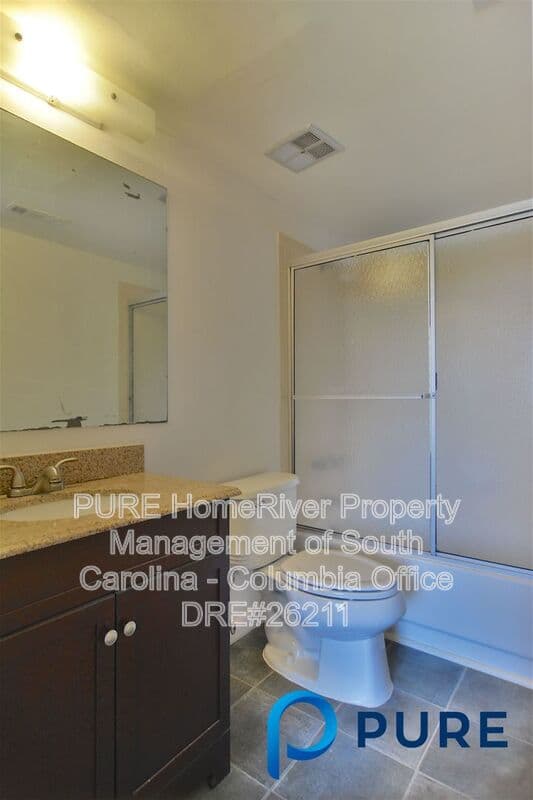 Columbia House: 1600 Park Cir