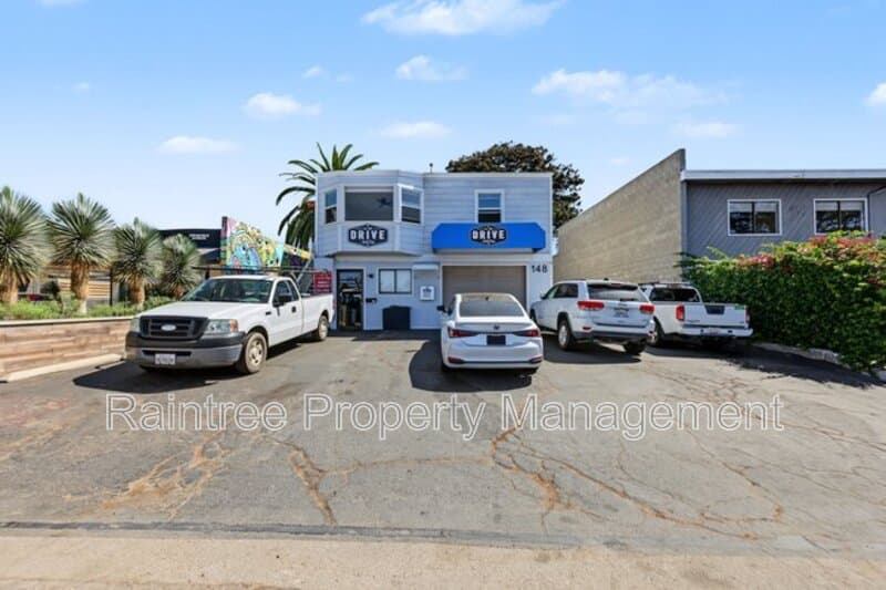 Solana Beach Condo: 146 N Cedros Ave