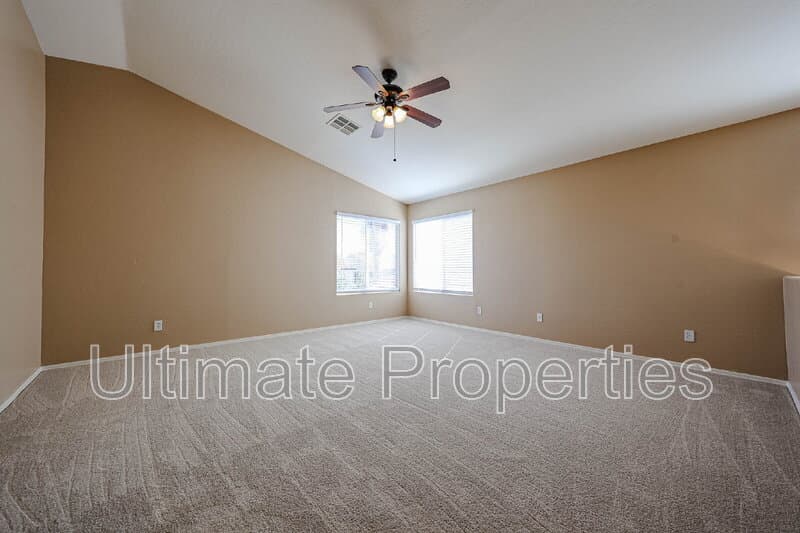 Surprise House: 11911 N 148th Ave