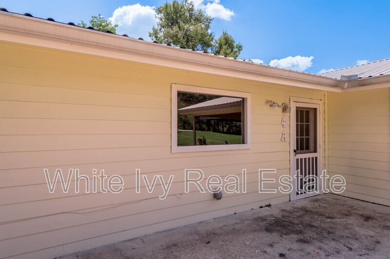 Riverside Condo: 4 Rainbow Drive