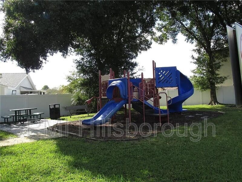 Brandon House: 914 Burlwood Street