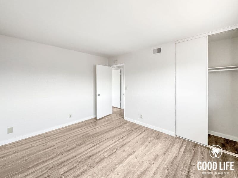Spring Valley Condo: 2018 Hawkins Way
