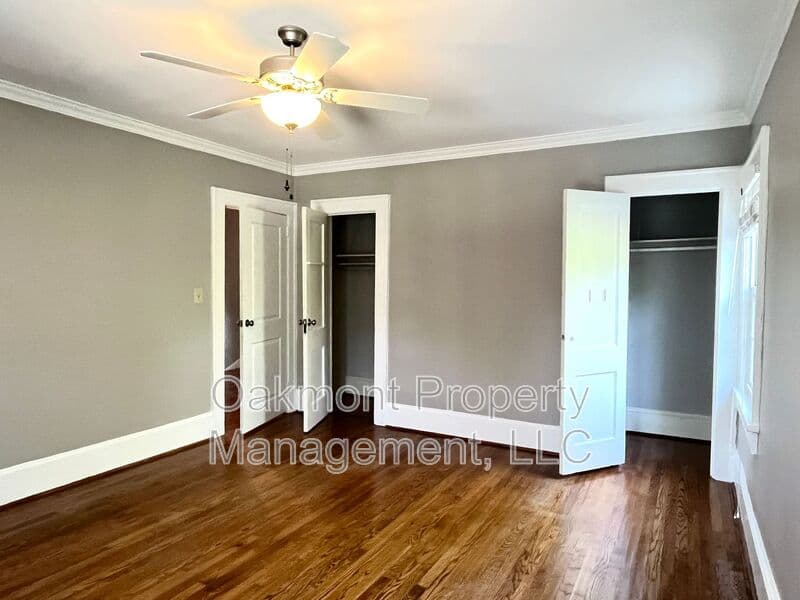 Fayetteville House: 105 Peachtree Street