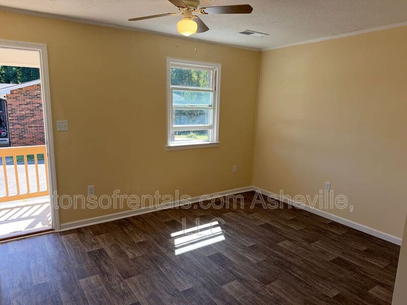 Forest City Condo: 3126 US Hwy 221 S