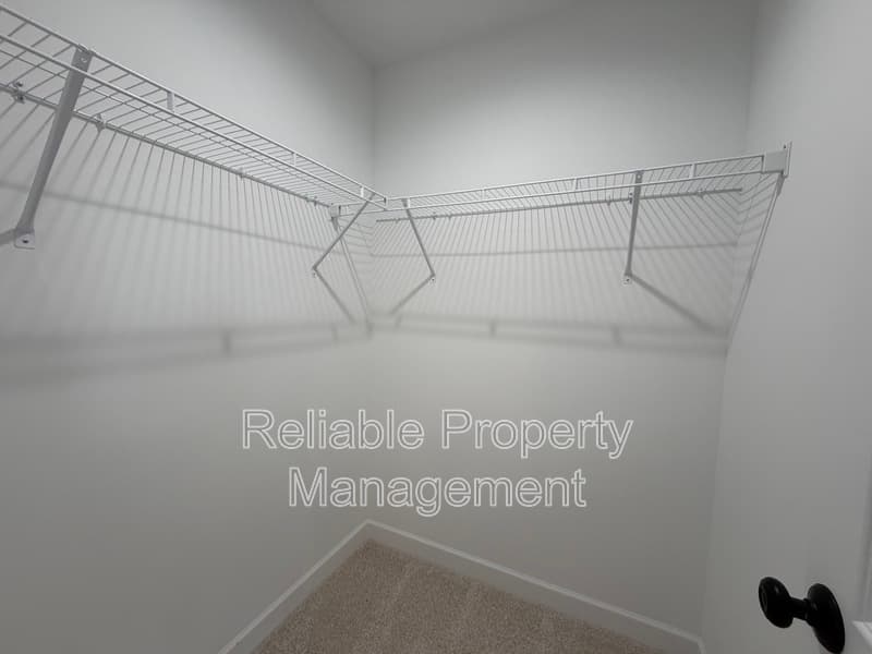 Pine Level Townhome: 428 W Main St