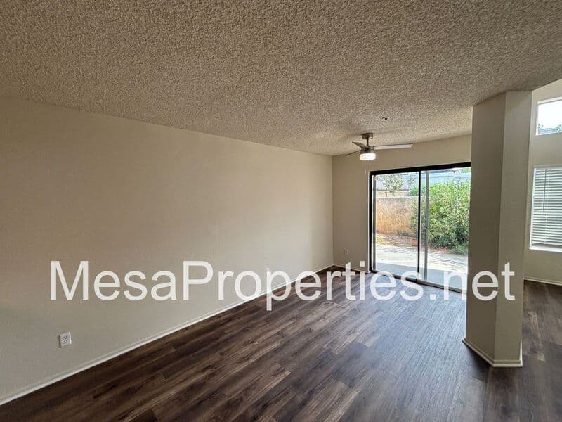 Fontana House: 14721 Cinnamon Dr
