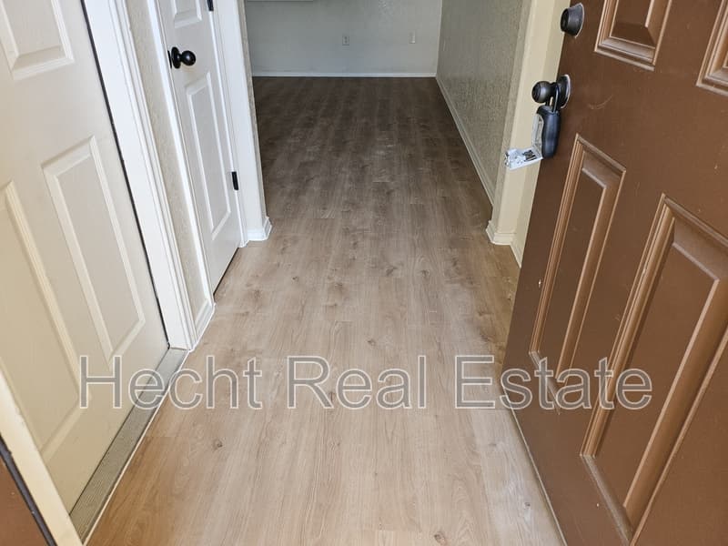 Canyon Lake Condo: 215 Kaspar Way - 1