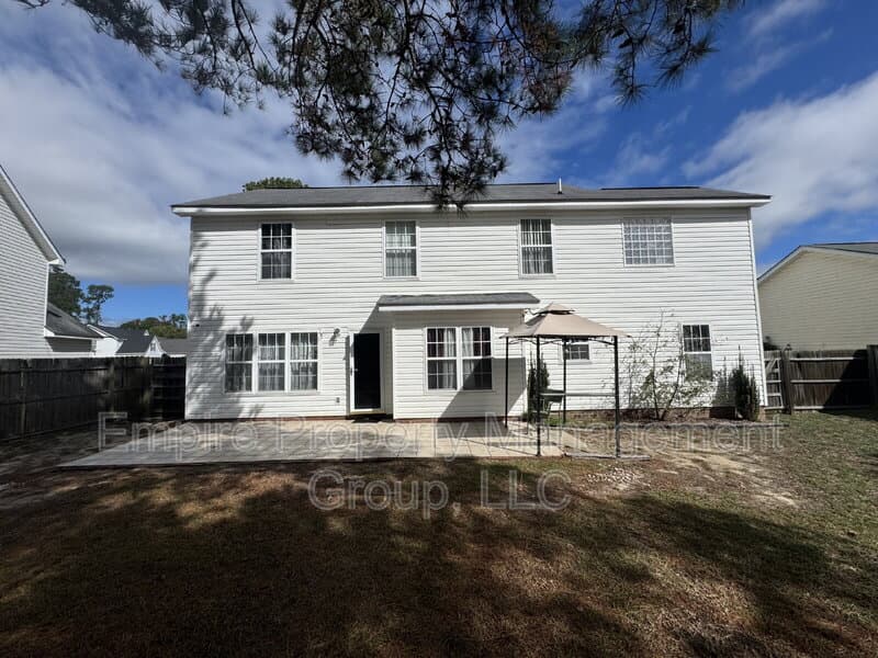 Blythewood House: 66 Sand Oak Court