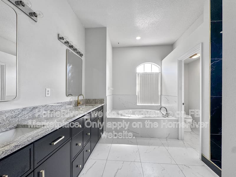 Tampa House: 10014 Cypress Shadow Ave