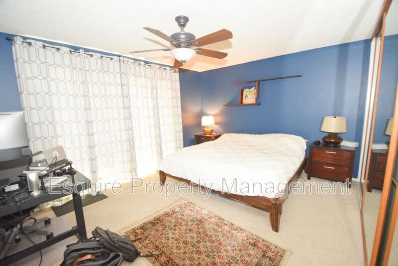 CAMARILLO House: 2474 PARKWAY DR