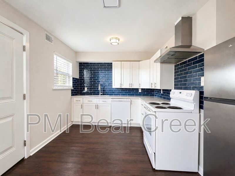 Houston Condo: 1824 Thonig Road
