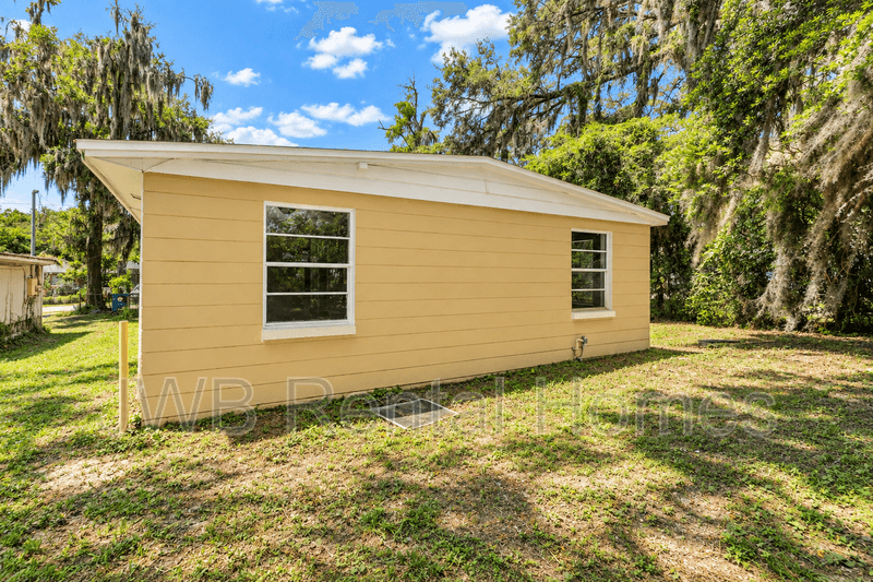 Jacksonville House: 9061 10th Ave