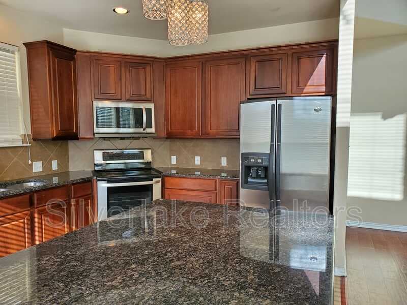 Irving Townhome: 4171 Florence Drive