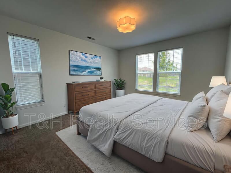 Plainfield House: 9275 Loyola Way