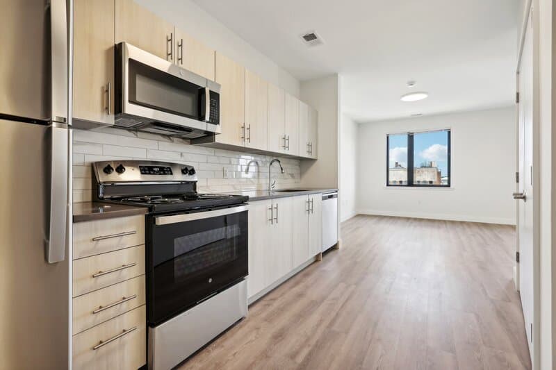 Orange Condo: 49s Day St. - 419