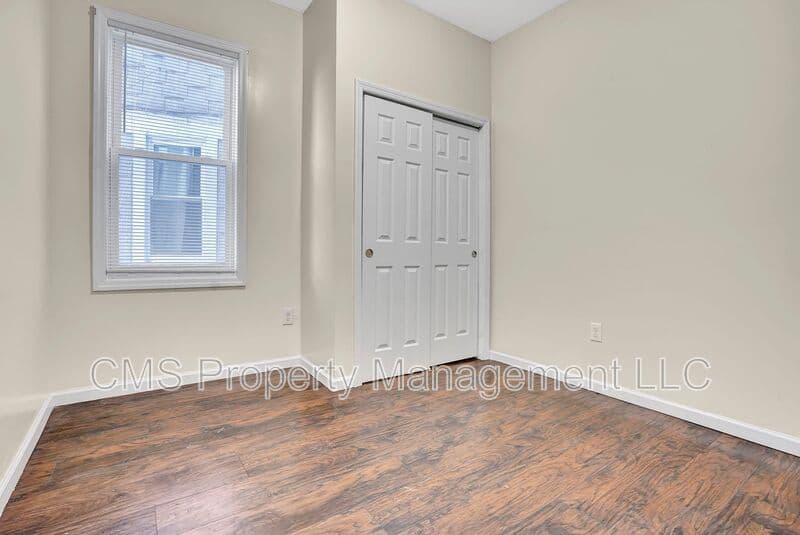 Newark Condo: 142-144 Seymour Ave
