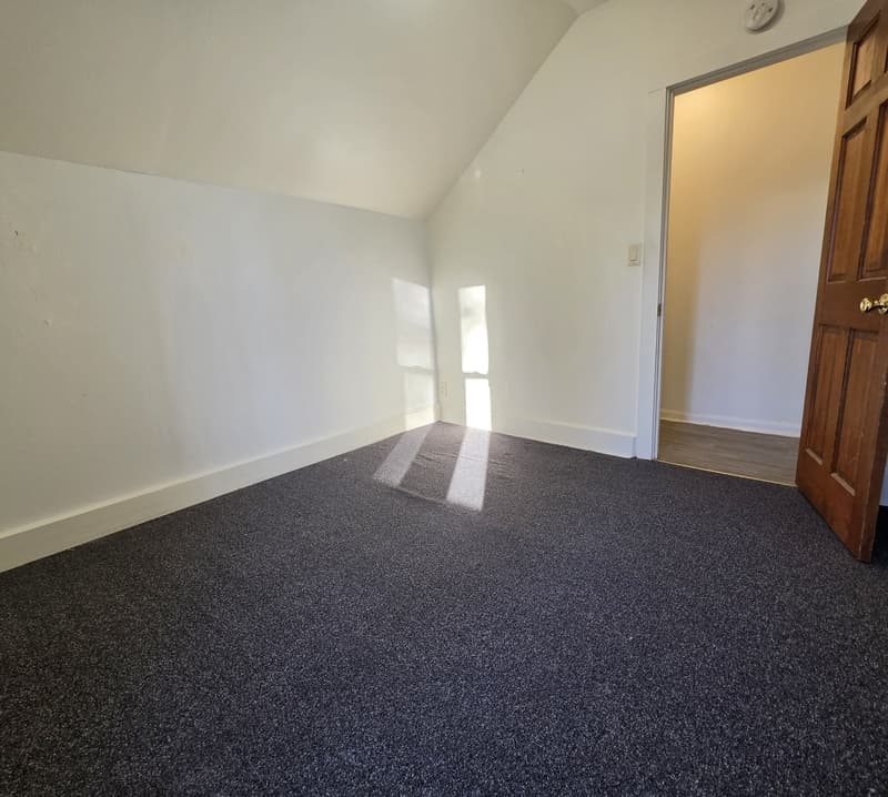 Oshkosh Condo: 632 Bay Shore Drive - Upper