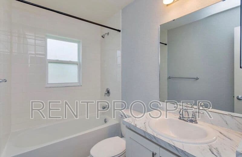 Haines City House: 4310 Swan Street
