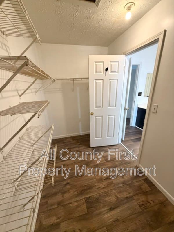 Stone Mountain House: 4932 Wedgewood Place