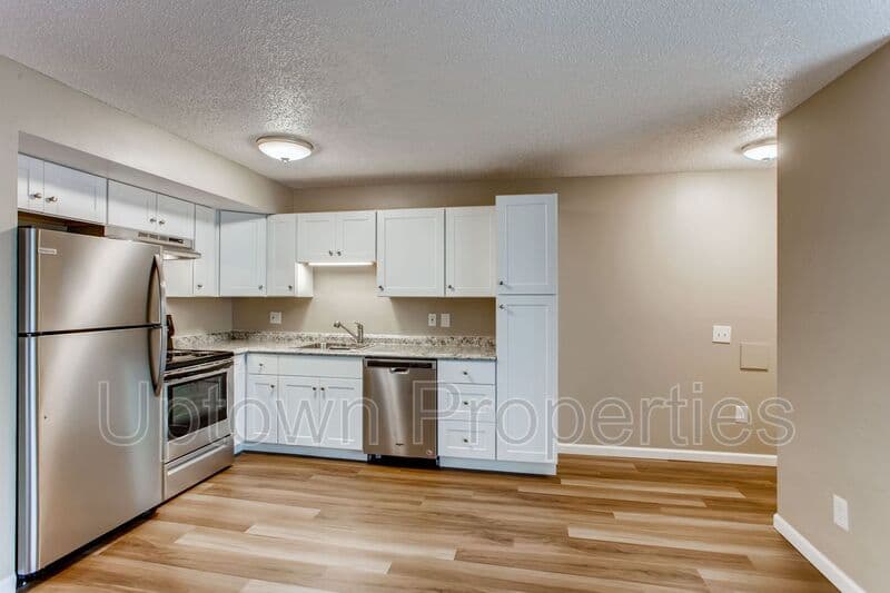 Portland House: 4633 SW Huber St