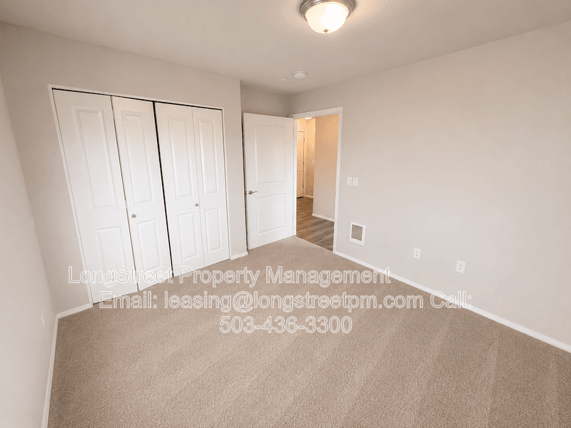 Keizer House: 3655 Pleasant View Dr NE