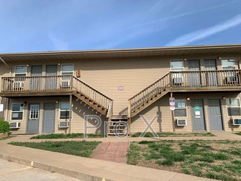 Joplin House: 924 N Goetz Blvd