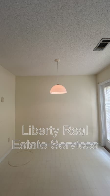 Hinesville Condo: 1100 Pineland Ave