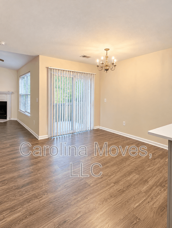Taylors House: 302 Shellbark Drive