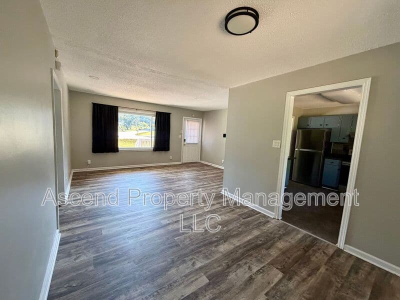 Chattanooga House: 7707 Canyon Dr