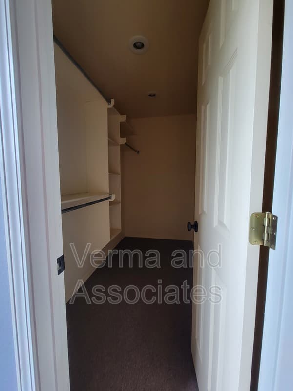 Centerton Townhome: 192 Fair St