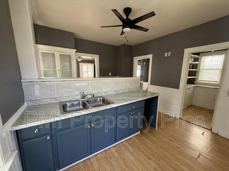 Milwaukee House: 2630 N 24th St