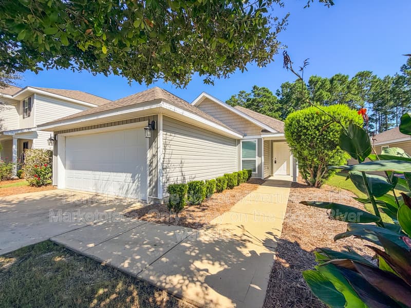 Freeport House: 639 Earl Godwin Rd
