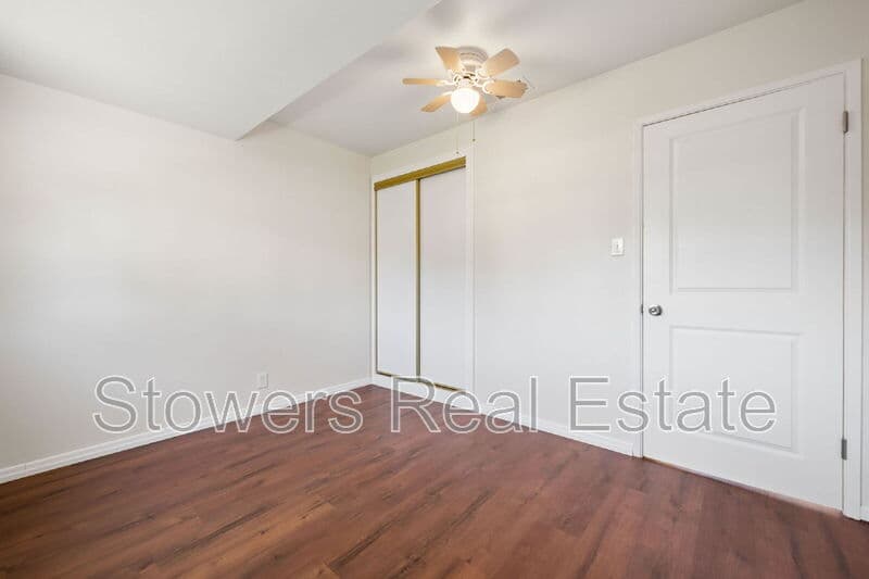 Danville House: 275 Cameo Dr