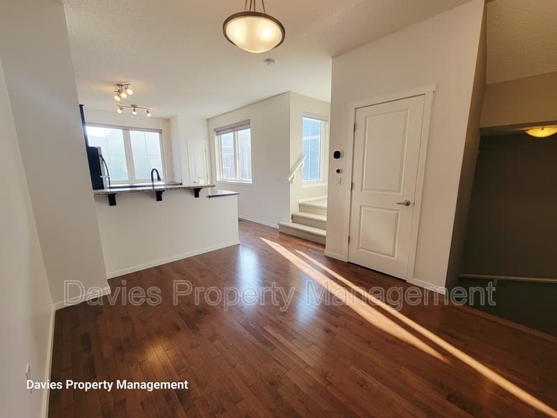Edmonton Townhome: 603 Watt Boulevard SW