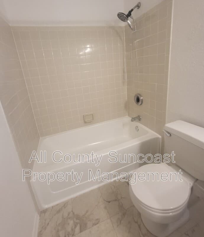 St.Petersburg Condo: 10265 Gandy Blvd
