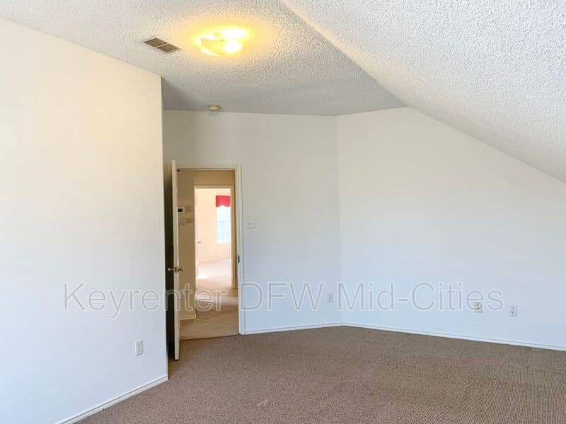 Plano House: 2320 Kittyhawk Drive