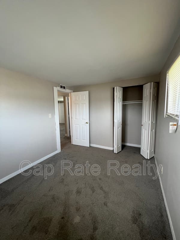 Columbus House: 3632 Cushing Dr