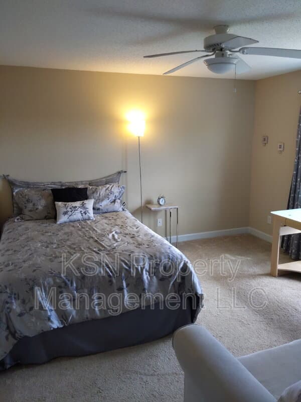 Pooler House: 264 Pink Dogwood Lane
