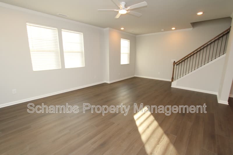 Apex Townhome: 510 Light Oak Way