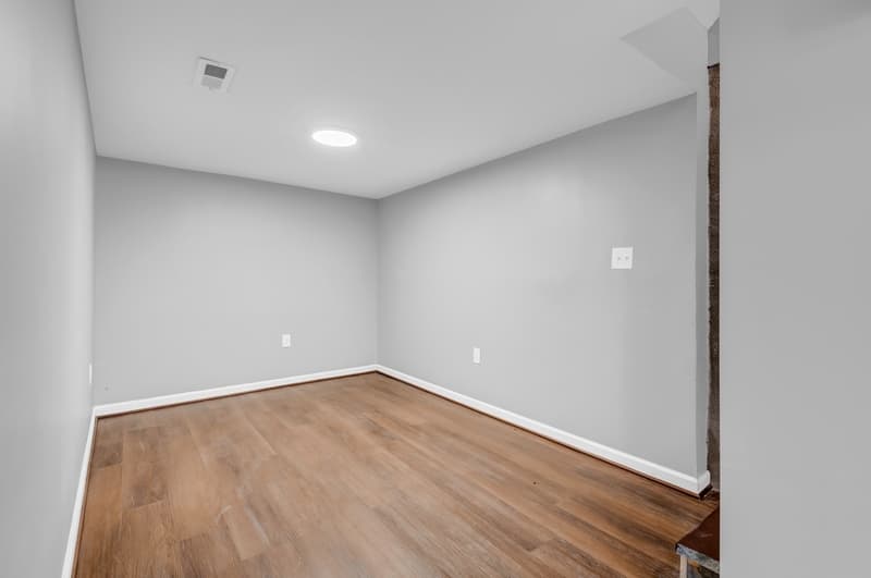 Baltimore Condo: 2103 Chelsea Terrace - 1