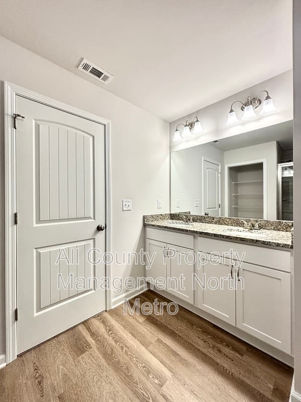 Lula Townhome: 6366 Pine Ridge Point