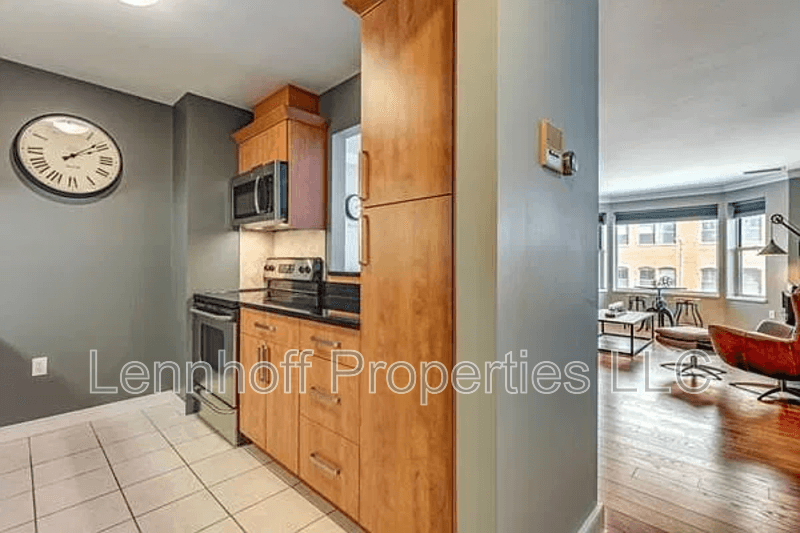 Salem Condo: 289 Essex Street - 305