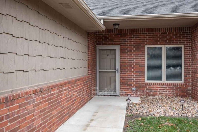 Colwich Condo: 406 North Colorado Avenue - F