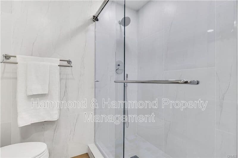 West Hollywood Condo: 970 Palm Ave.