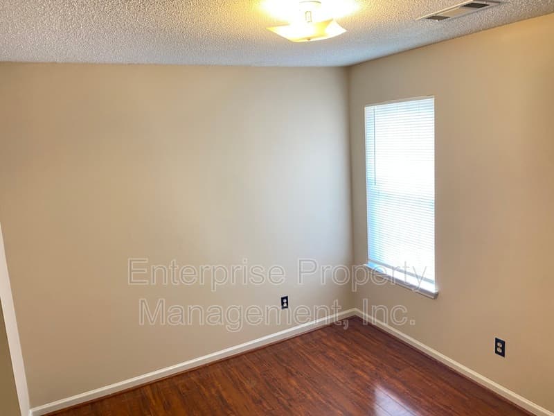 Memphis House: 3794 Walden Meadow Drive