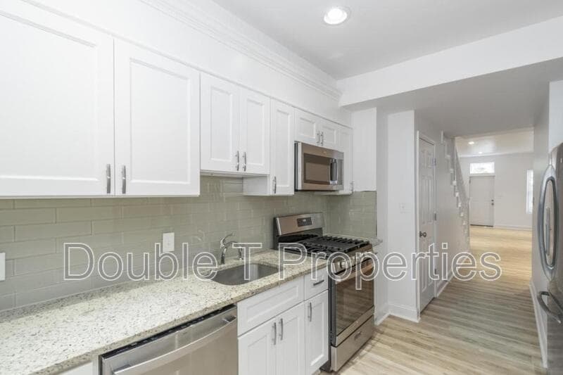 Baltimore Townhome: 737 N Chester St